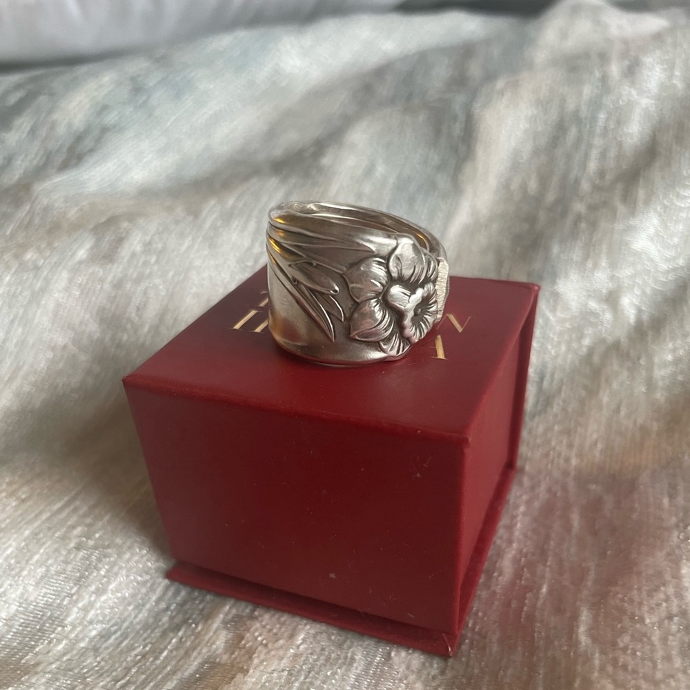 Tristen Ikaika Daffodil Spoon Ring